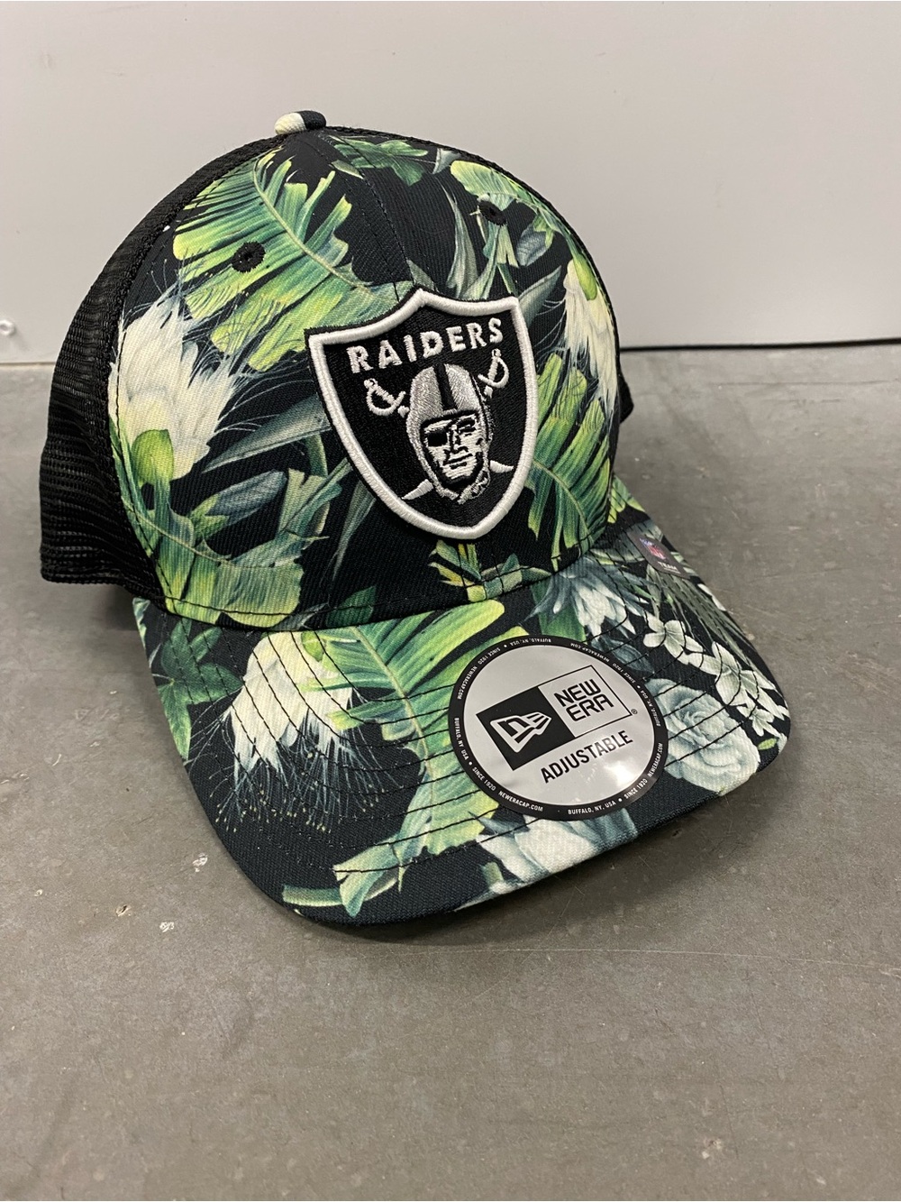 New Era Kids Raiders Tropical Print Trucker Cap - Black & Green